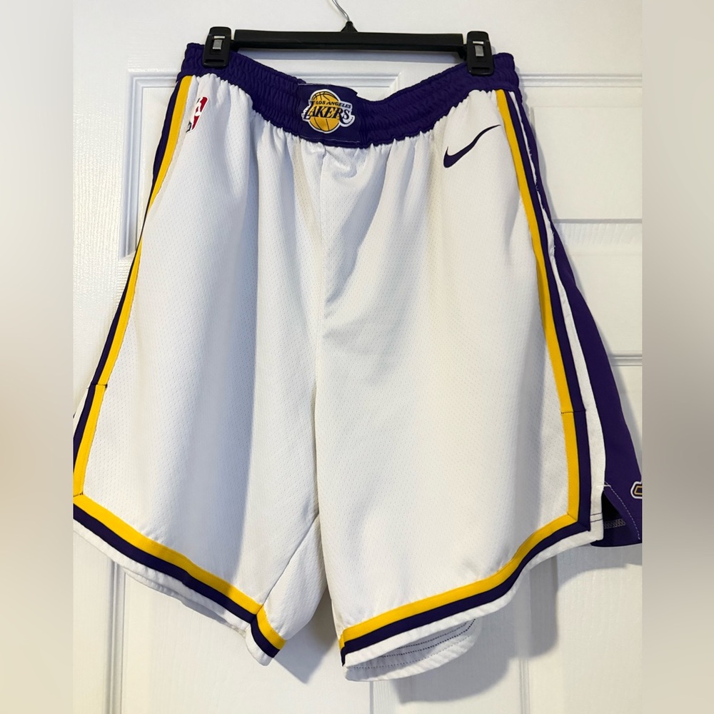 Los Angeles Lakers White Basketball Shorts